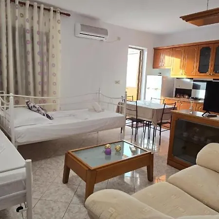 Adri Prefect Ksamil